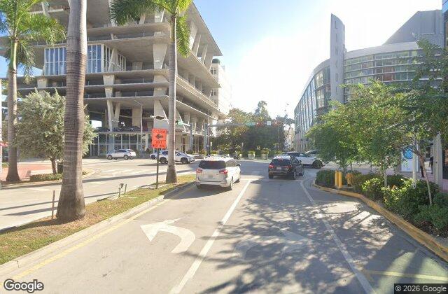 Street view of Lincoln Road, Miami Beach, FL