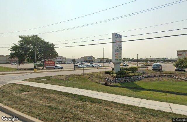 Street view of Aurora Avenue, Naperville, IL