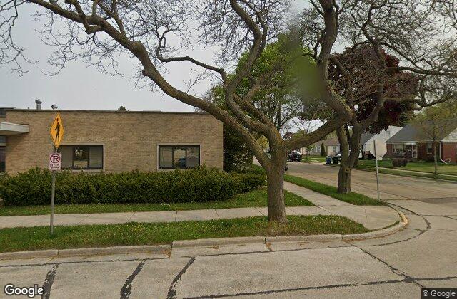 Street view of 500 Walton Avenue, Racine, WI